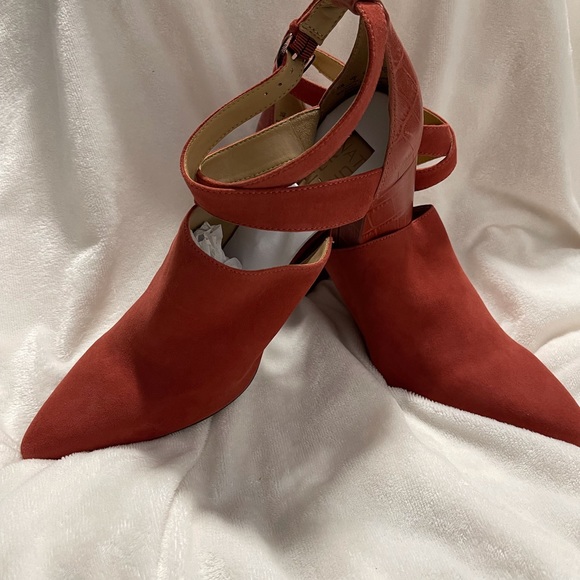 Naturalizer Ankle Strap Slingback Heels (size 11) - Picture 1 of 8